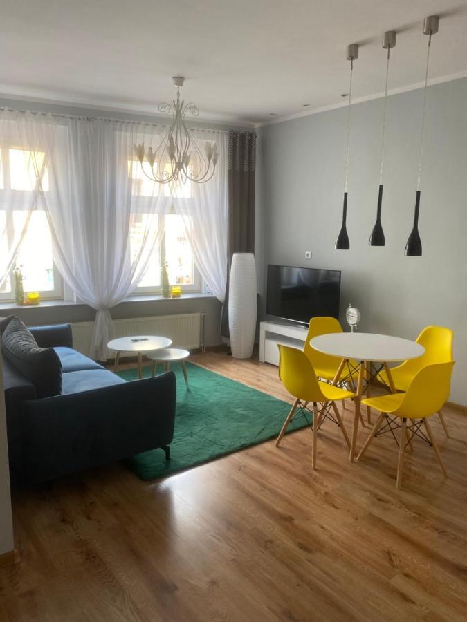 Apartament Jednosci Zielona Góra Esterno foto